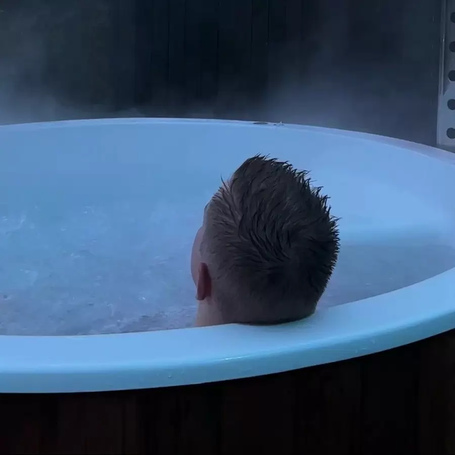 Купель Polar Spa ELITE 180 круглая с интегрированной печью для 2-4 человек (термососна светлая) фото  фото - 16