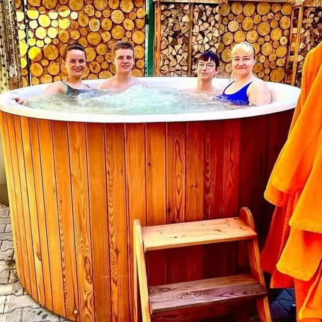 Купель Polar Spa ELITE 200 круглая с интегрированной печью для 2-4 человек (термососна светлая) фото  фото - 15